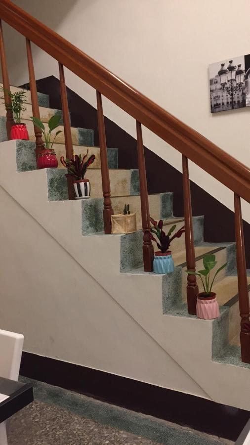 Tara 塔拉guest House Чиай Сити Екстериор снимка